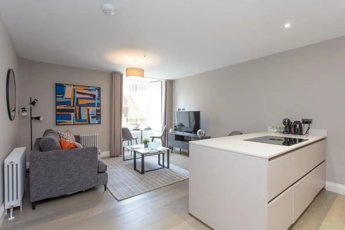 Dragon Suites - Edinburgh City Centre 1 Bed Apartment